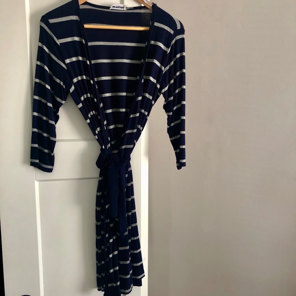 Navy/grey t-shirt tie waist dress. Comfortable!